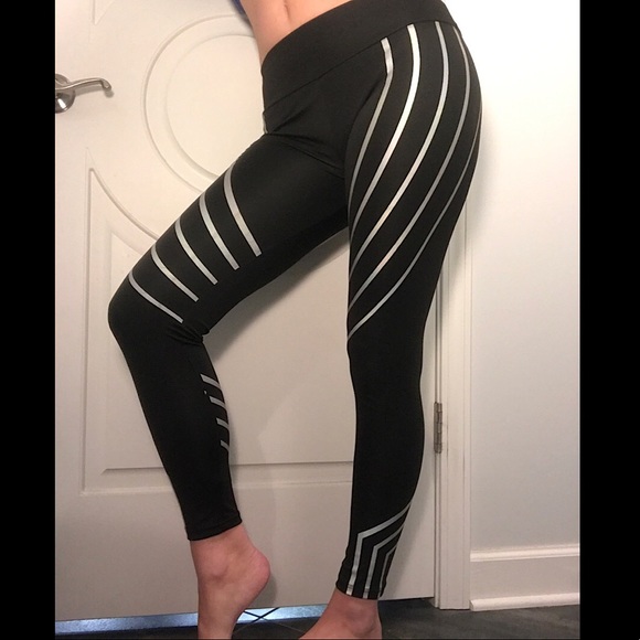 NWOT Black Leggings with Silver/Holographic Detail, Sz. S/M - Picture 3 of 10